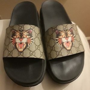GUCCI TIGER SANDALS